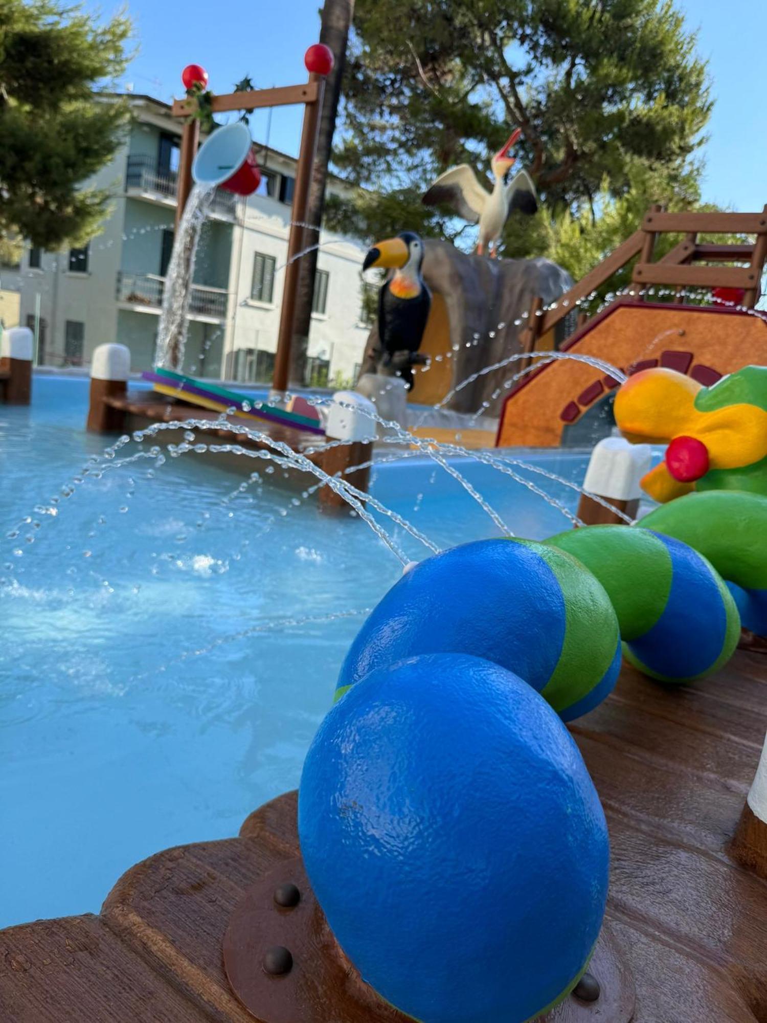 Hotel Relax Family & Spa San Benedetto del Tronto Exterior photo